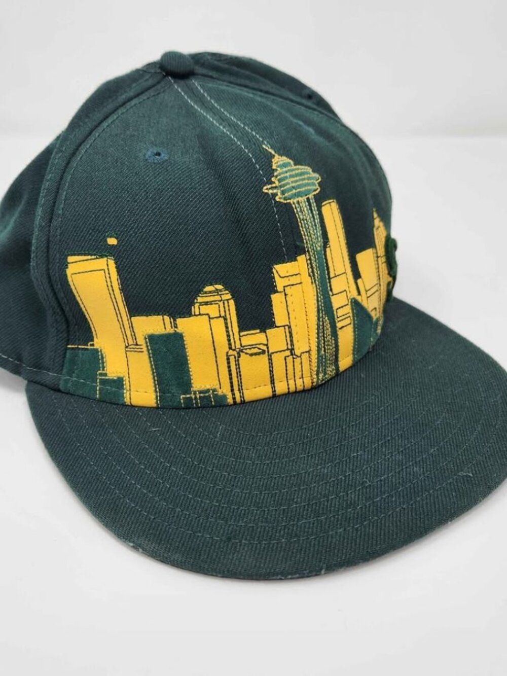 Seattle Mariners New Era Seattle Skyline Fitted Baseball Cap 100% Wool 7 1/8